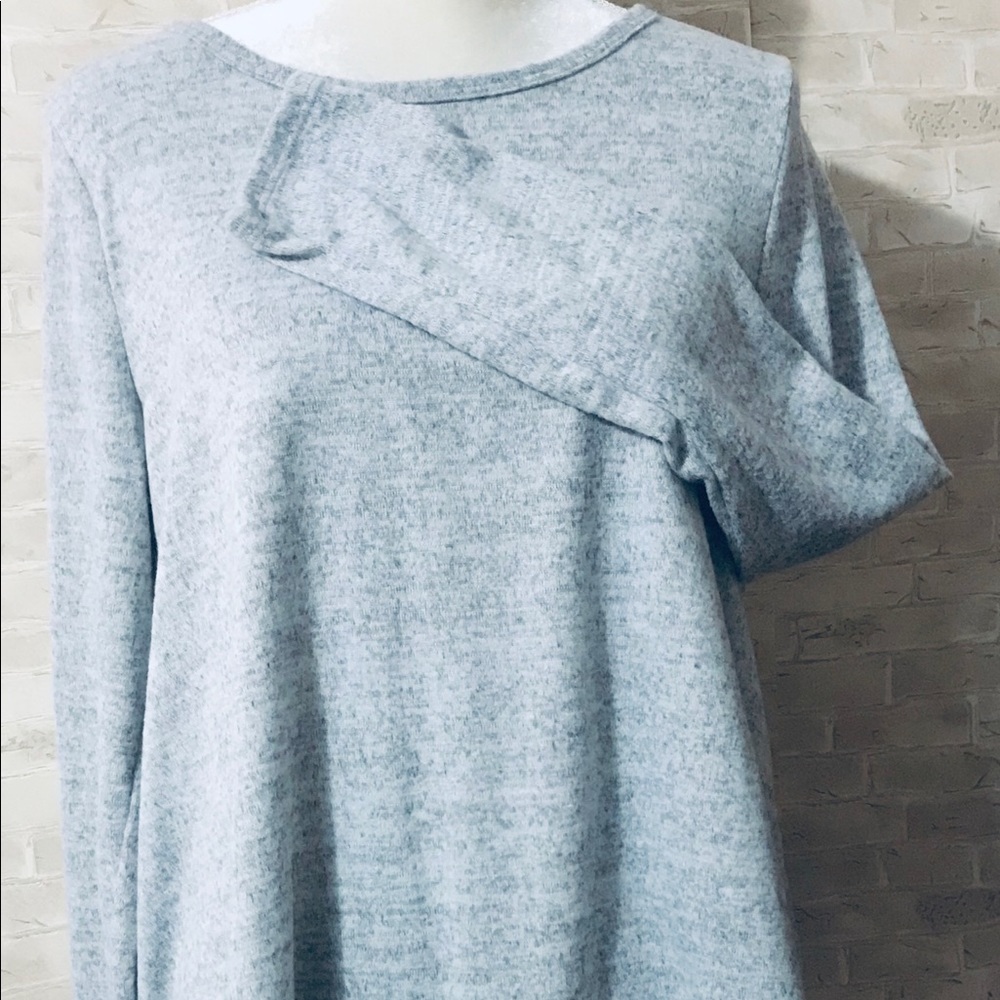 Egs gray long flowy shirt long sleeve Medium